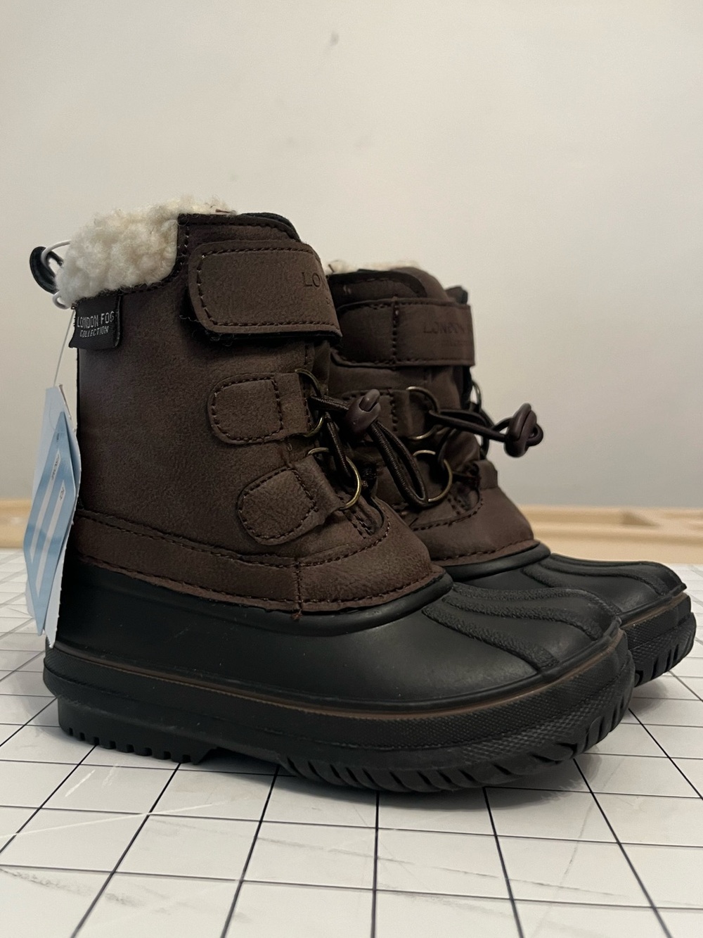 London Fog Brown Faux Shearling-Lined Boot Size 6